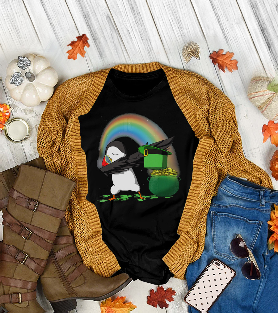 Dabbing Leprechaun Puffin Bird St Patrick's Rainbow Gold T-Shirt