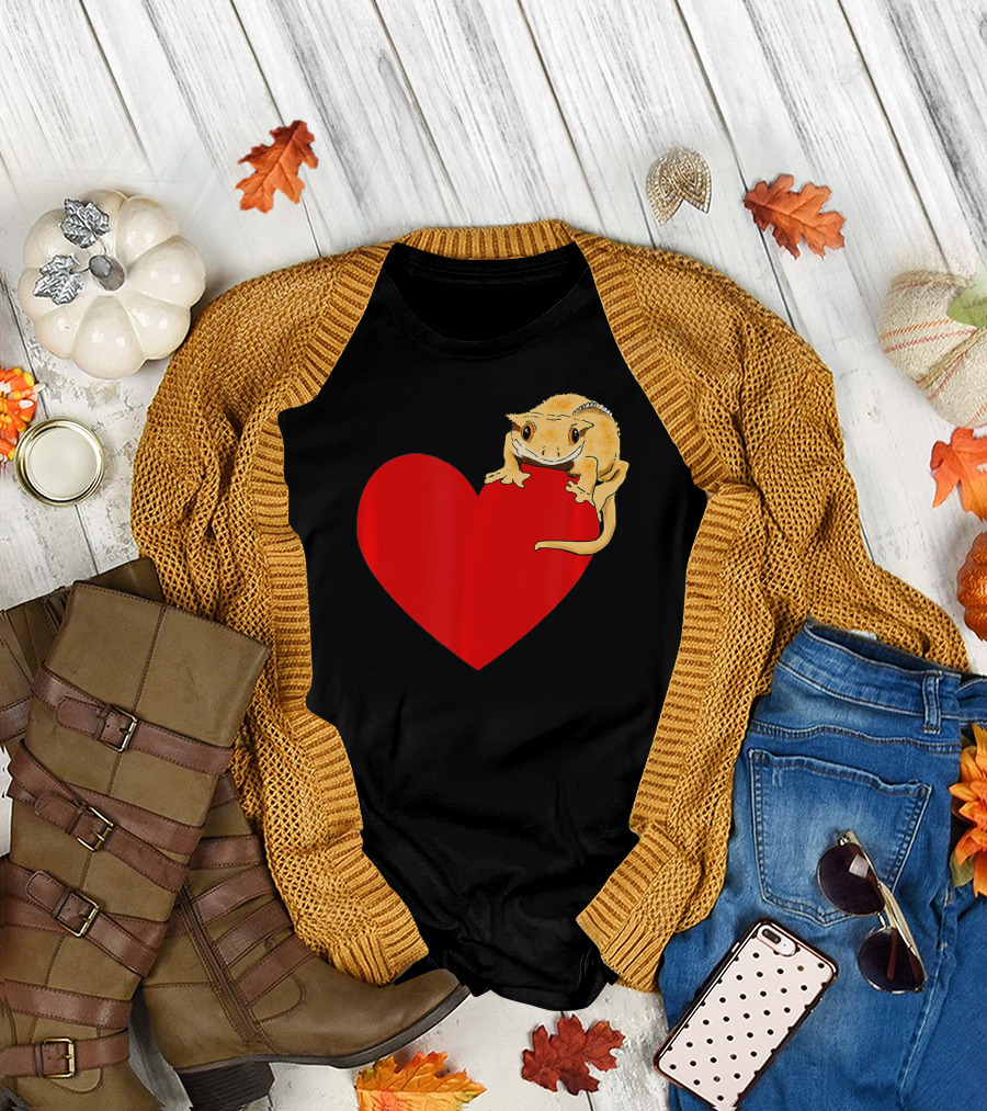 Crested Gecko Lover Crestie Love Heart T-Shirt