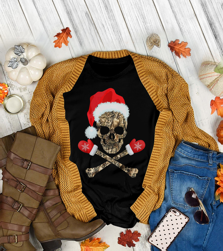 Hunting Skull Santa Hat Camouflage Gloves Christmas T-Shirt