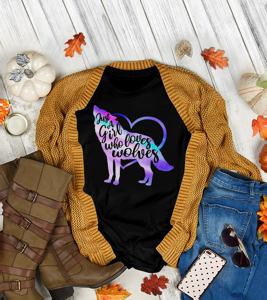 Just a Girl Who Loves Wolves Heart Pride T-Shirt