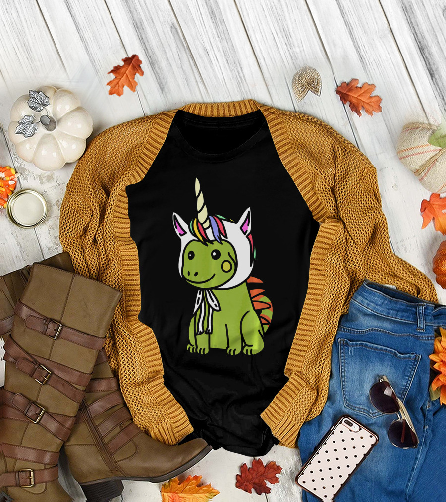 Iguana Unicorn Rainbow Hat Funny Pet T-Shirt
