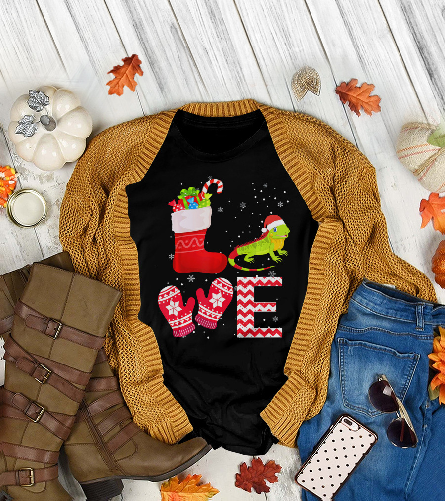 Funny Christmas Iguana Lover Stocking Snowflakes Mittens Santa Hat T-Shirt
