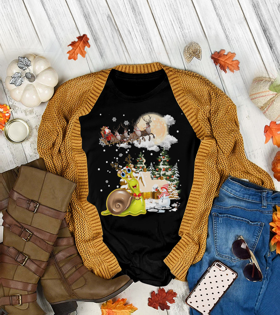 Snail Comes to Town Christmas Santa and Reindeer Ride T-Shirt