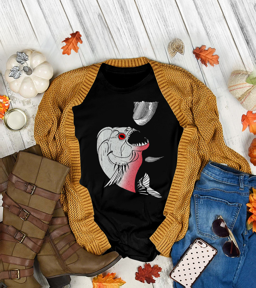 RED BELLIED PIRANHA Fish Animal with Red Eye and Mouth Details T-Shirt