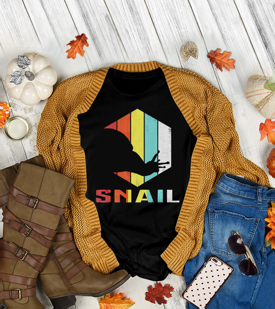 Retro Vintage Snail Hexagon Stripes Animal Lover T-Shirt