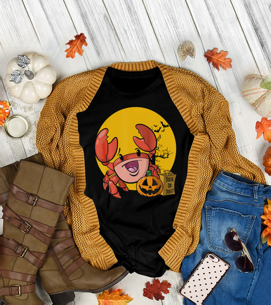 Crab Trick or Treat Halloween Moon Pumpkin T-Shirt
