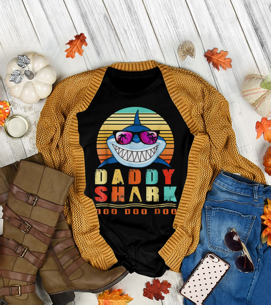 Daddy Shark Doo Doo Doo Retro Sunglasses Palm Trees T-Shirt