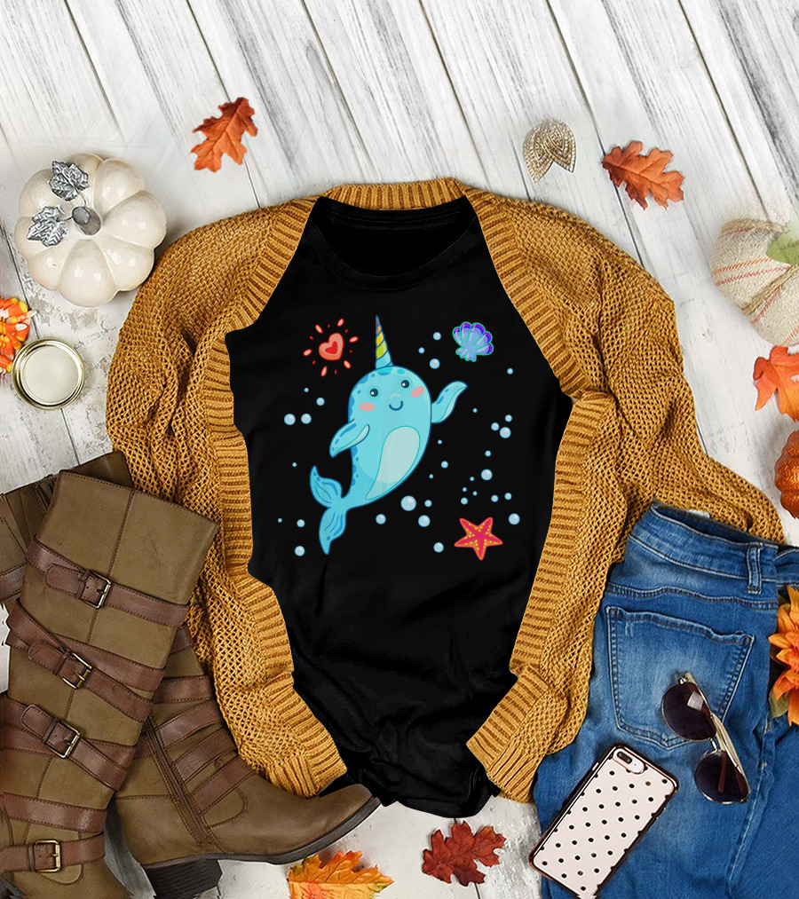 Kawaii Love Narwhals Unicorn Whale with Heart and Starfish T-Shirt