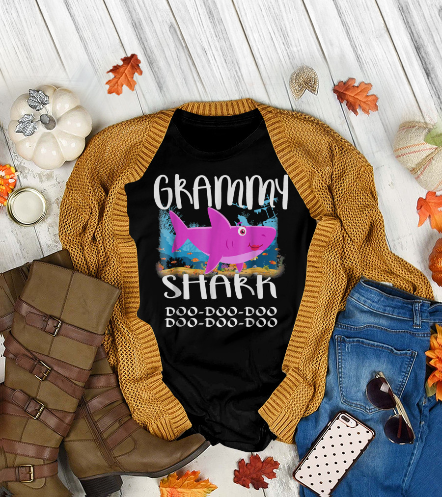 Grammy Shark Doo-Doo-Doo Family Shark Underwater T-Shirt