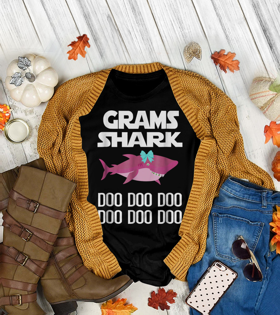 Grams Shark Doo Doo Doo Cute Pink with Bow T-Shirt