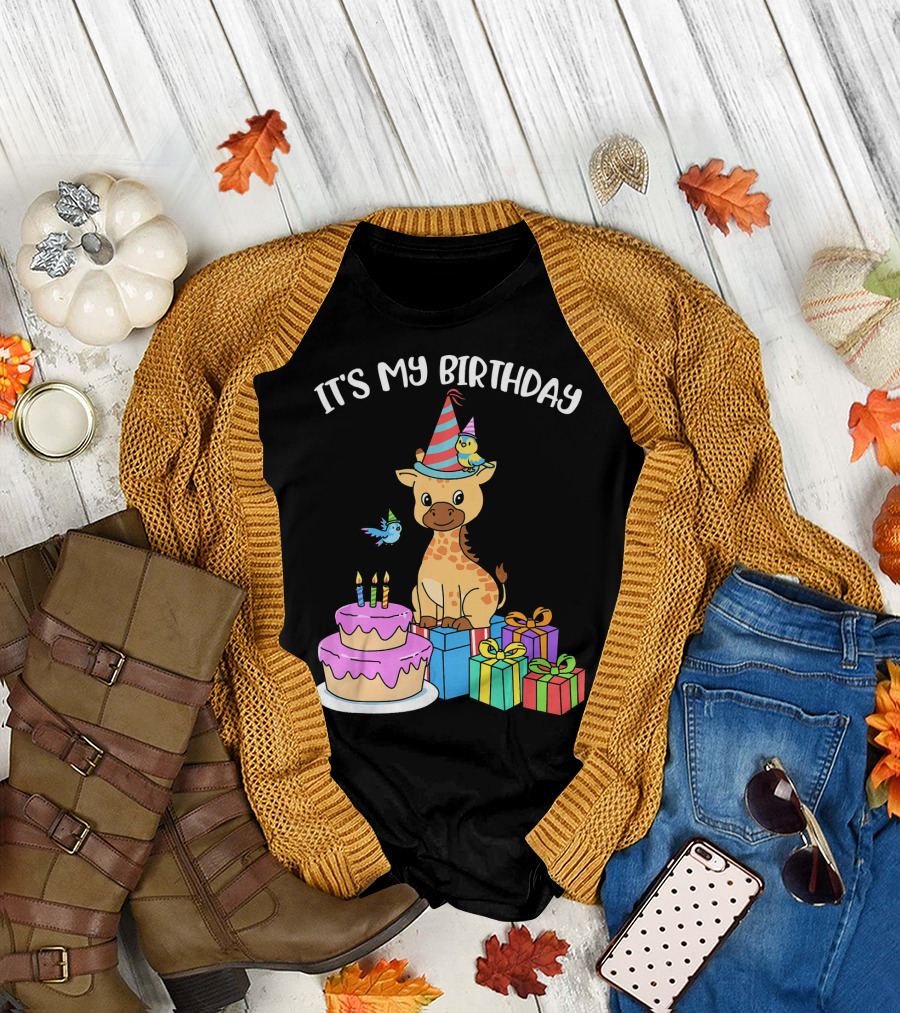 It's My Birthday Giraffe Party with Cake and Gifts T-Shirt