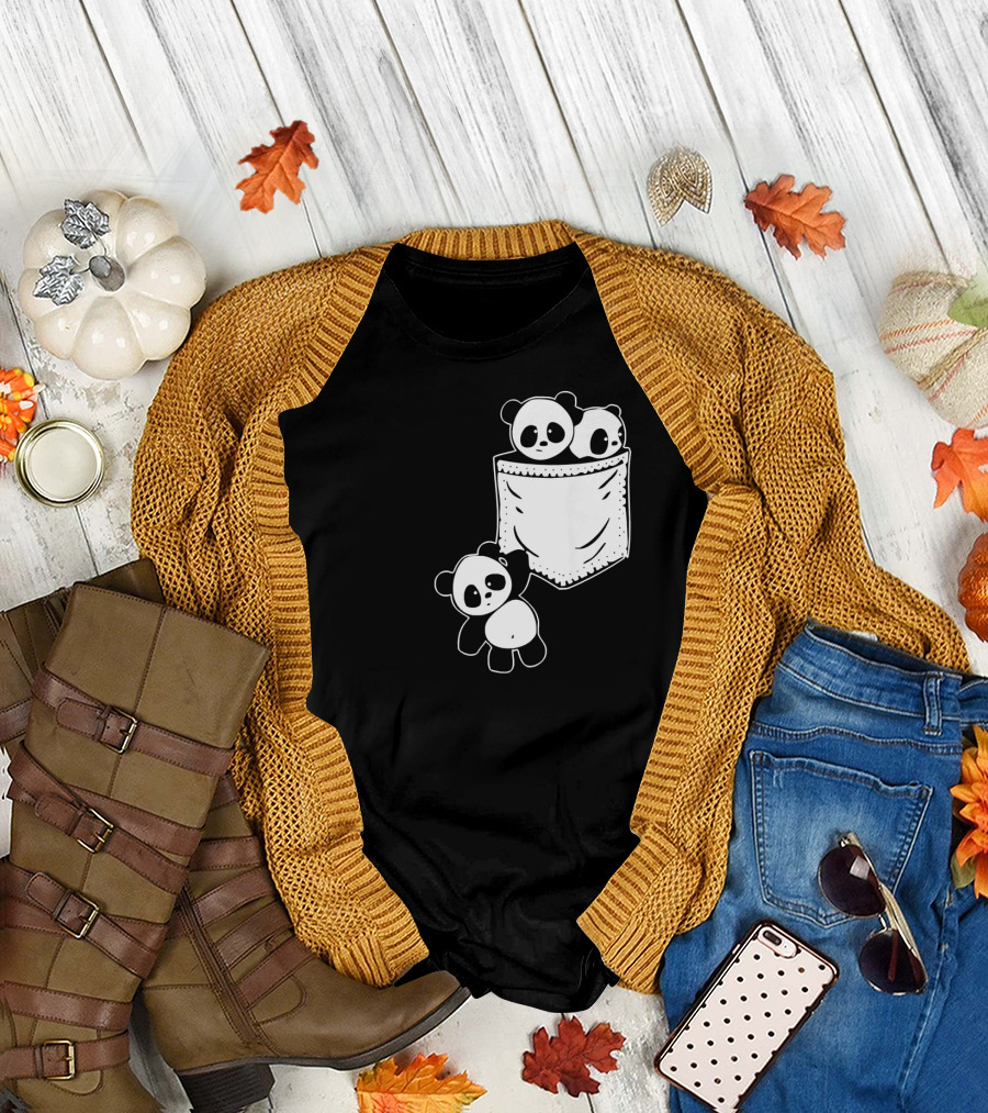 Cute Little Bear Panda Baby Pand Trio in Pocket T-Shirt