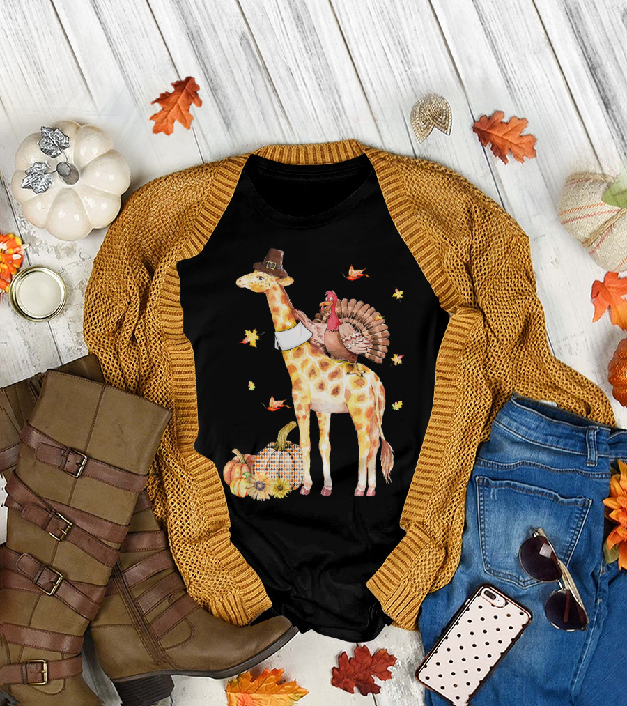 Funny Giraffe Turkey Pumpkin Autumn Leaves Thanksgiving T-Shirt