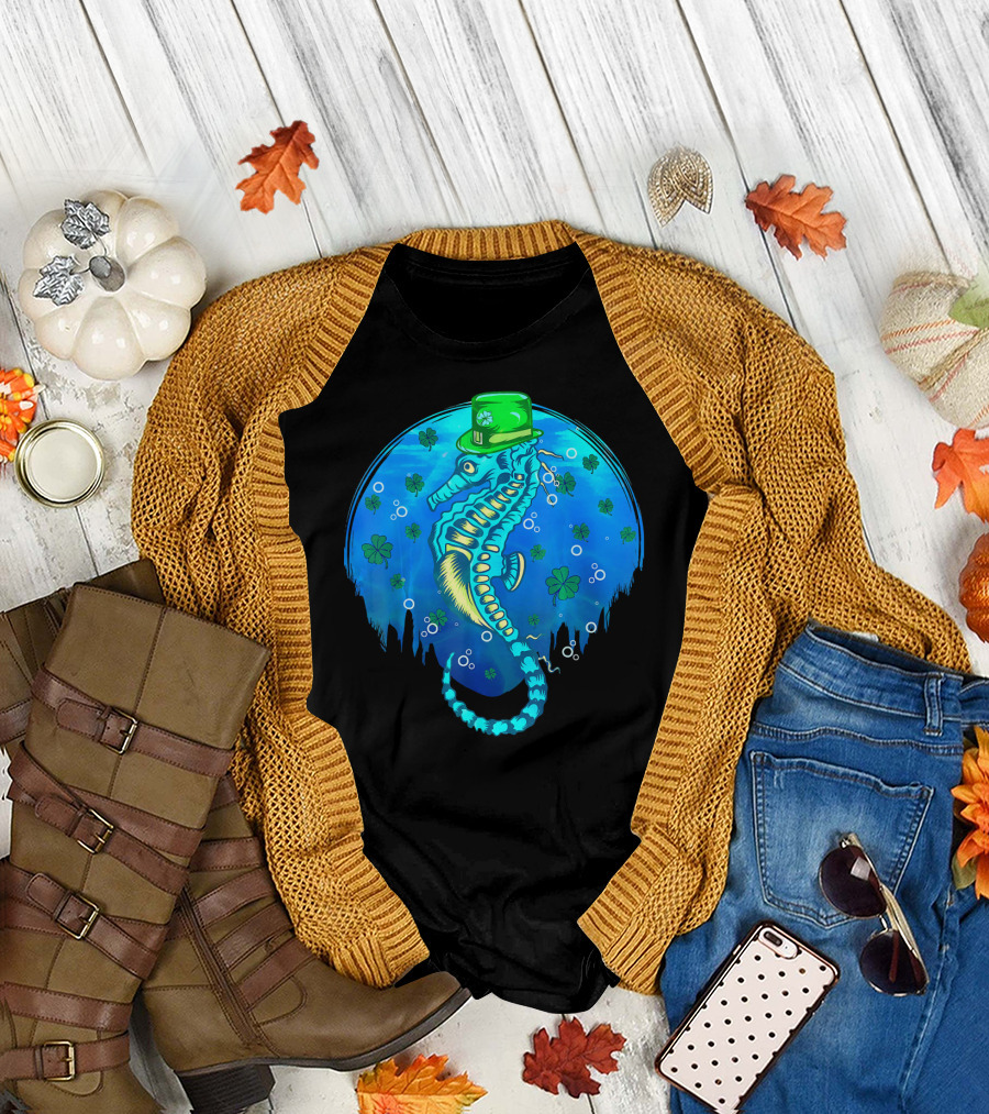St Patricks Celtic Seahorse in Green Hat with Shamrocks T-Shirt