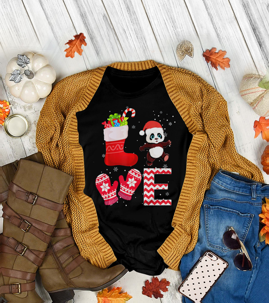 Funny Christmas Panda Lover Panda Santa Stocking Gifts Snowflakes T-Shirt