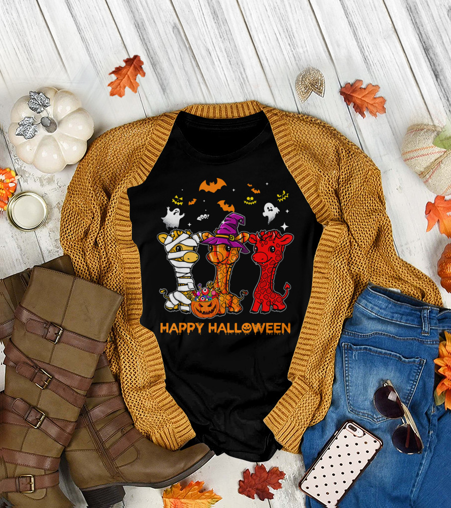 Happy Halloween Giraffe Trio Cute Mum T-Shirt