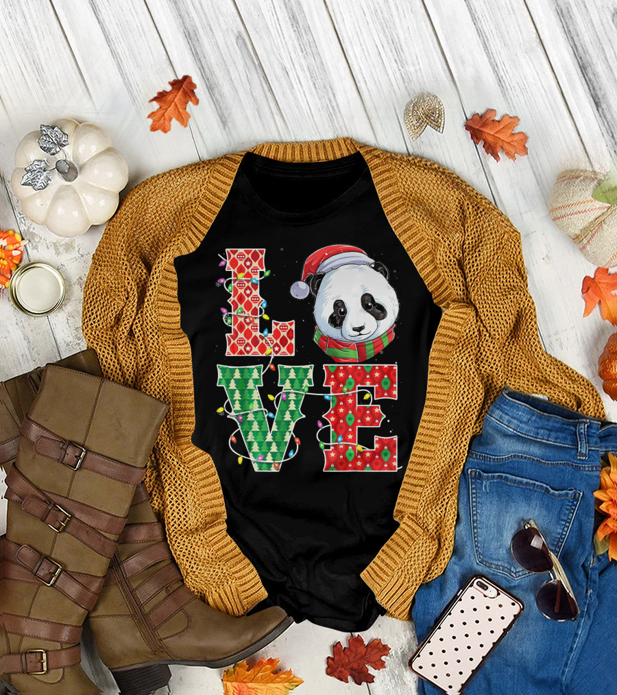 LOVE Christmas Panda Xmas Panda Love T-Shirt