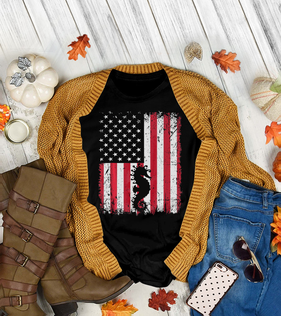Vintage Seahorse American Flag Animals Patriotic Grunge T-Shirt