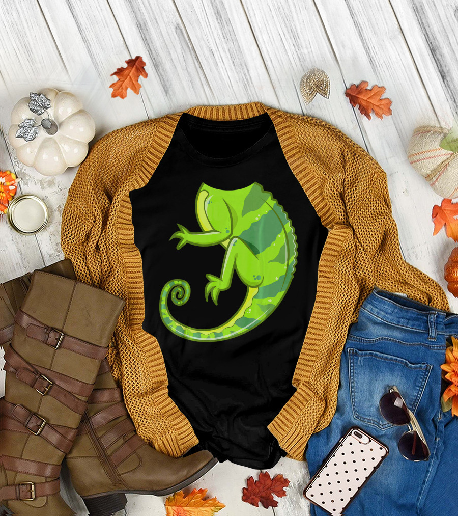 Funny Headless Chameleon Lizard Curled Tail Bright Green T-Shirt