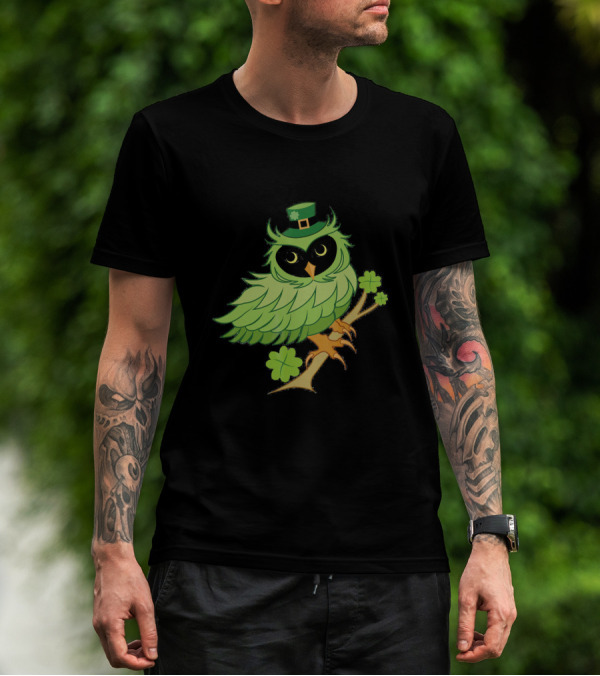 Leprechaun Hat Owl With Shamrocks Saint Patrick's Day St Pats T-Shirt