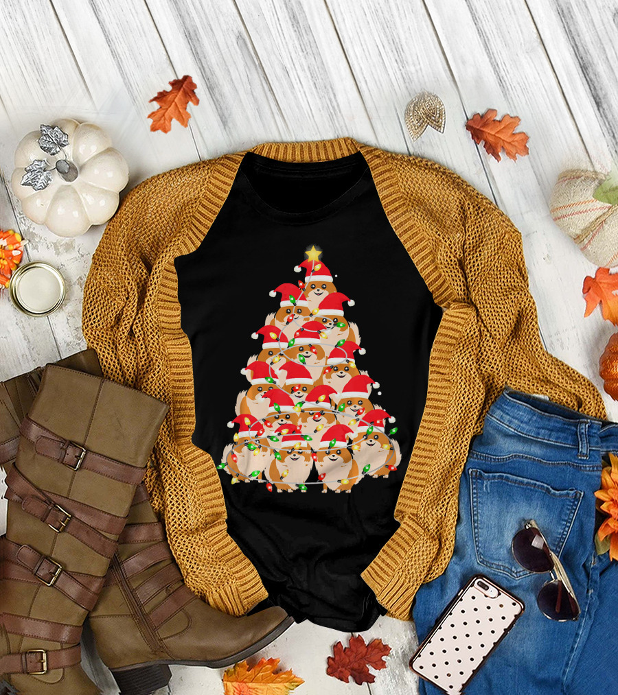 Cute Pomeranian Christmas Tree with Funny Santa Hats and Lights T-Shirt