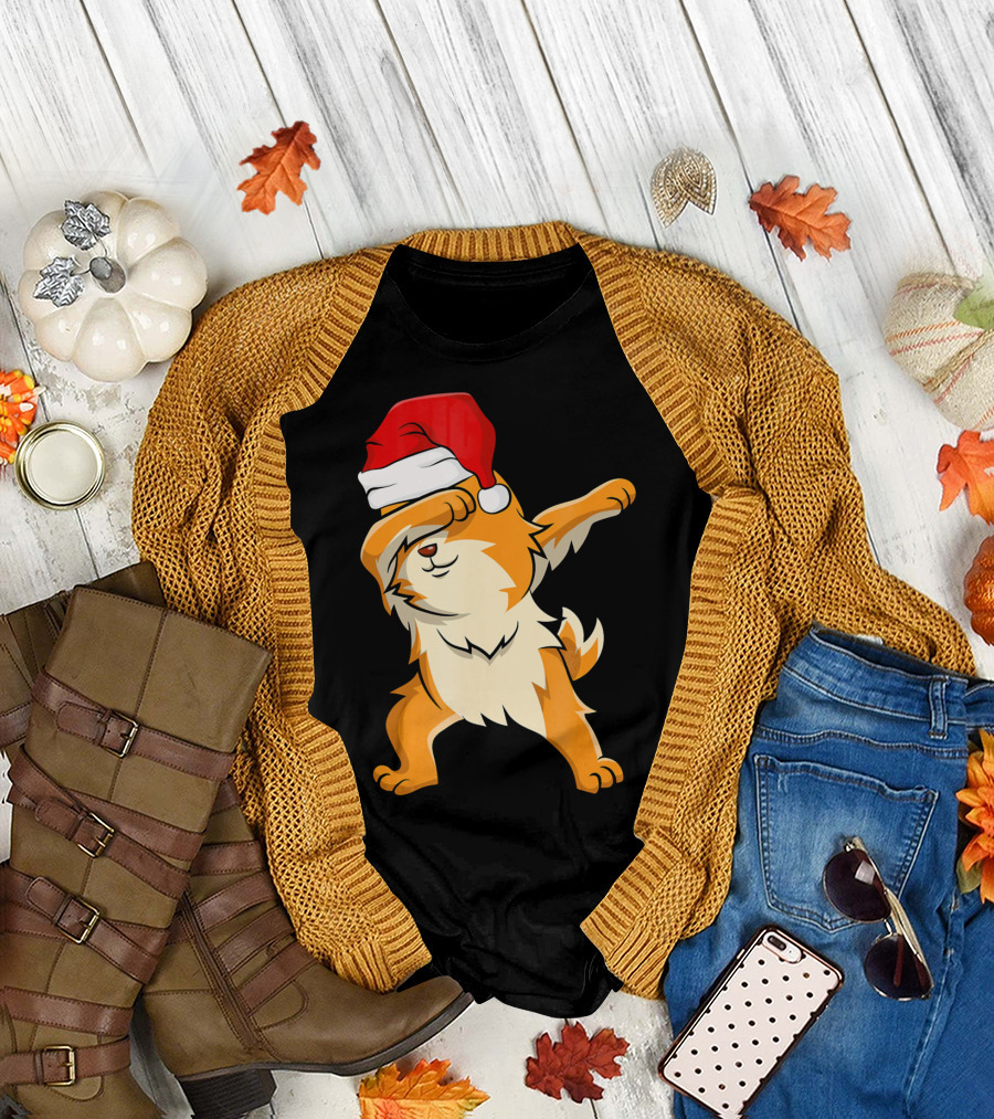 Dabbing Pomeranian in Santa Hat T-Shirt