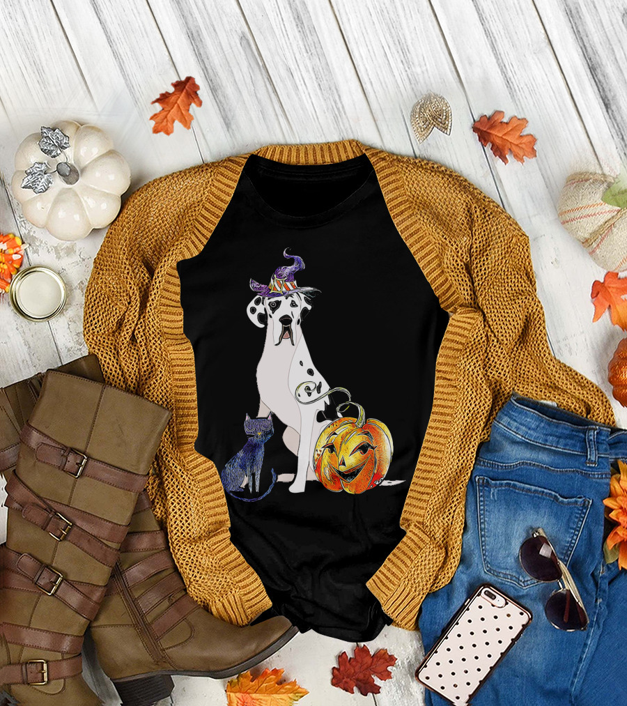 Great Dane Dog Halloween Witch Hat and Jack-O'-Lantern with Cat T-Shirt