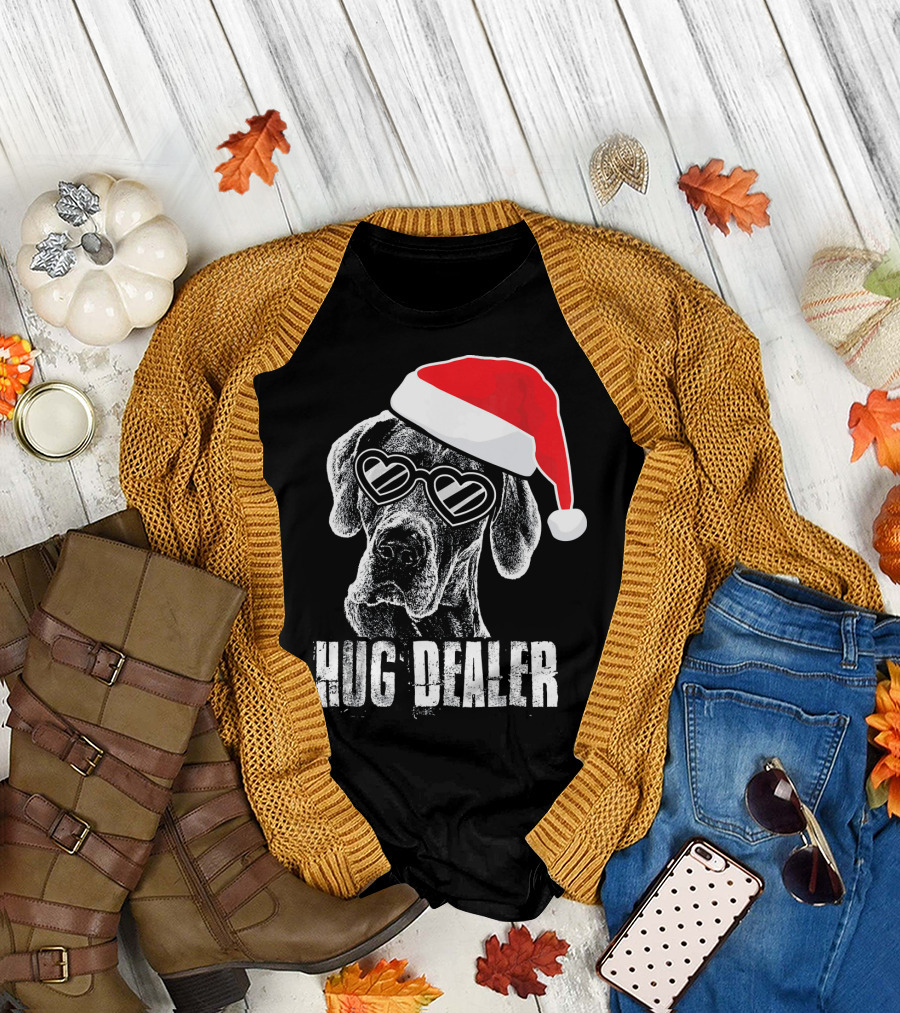 Hug Dealer Great Dane Santa Hat Heart Glasses T-Shirt