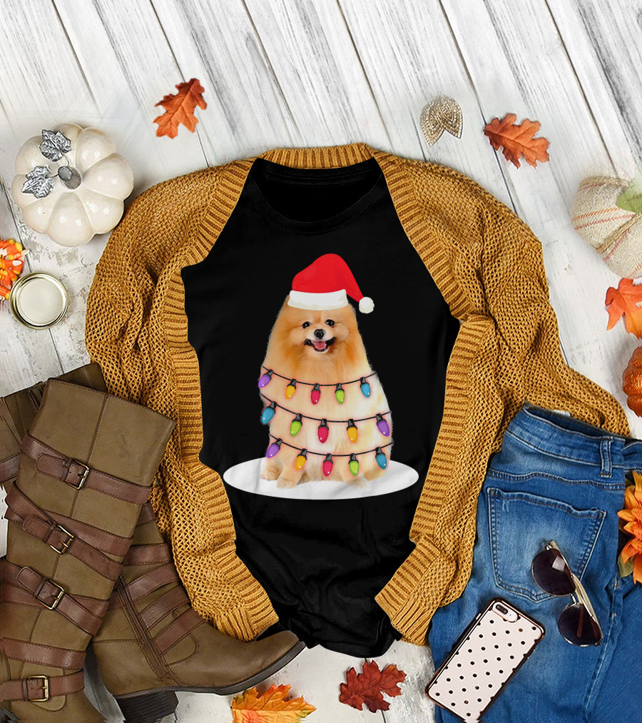 Pomeranian Christmas Light Santa Hat Festive Holiday Dog T-Shirt
