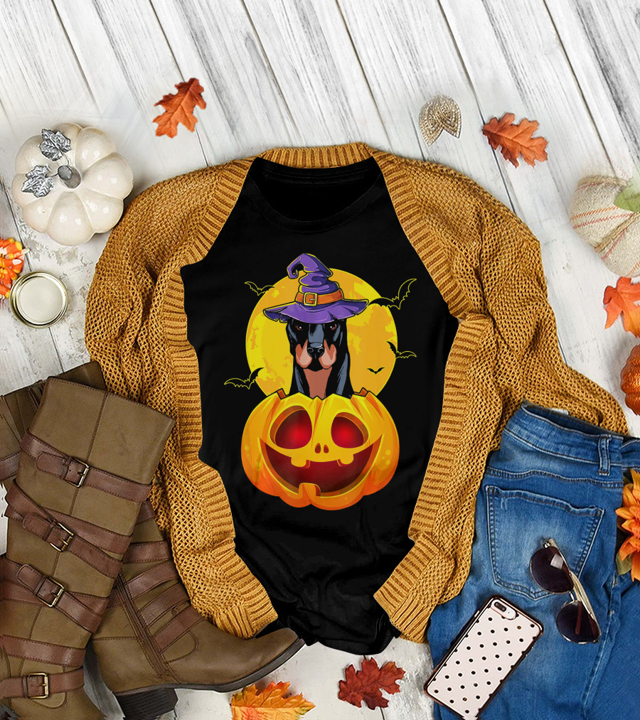 Witch Hat Doberman Pinscher Jack O Lantern Halloween Moon Bats T-Shirt