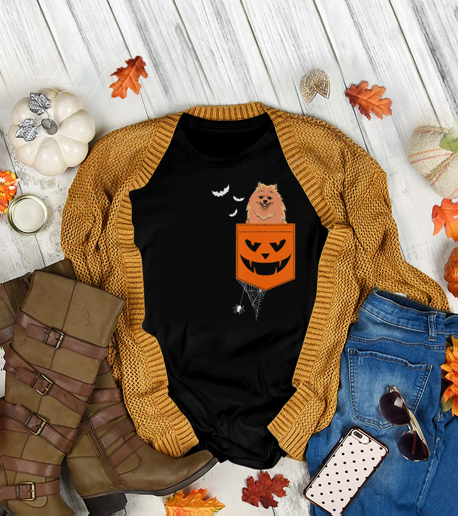 Pomeranian Halloween Jack-o'-Lantern Pocket with Spider and Bats T-Shirt