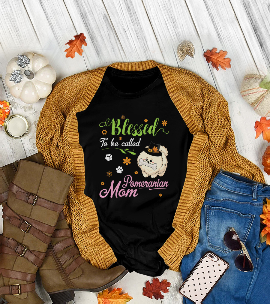 Blessed to Be Called Pomeranian Mom with Cute Dog and Flowers T-Shirt