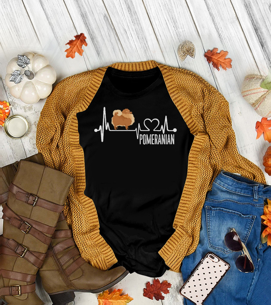 Pomeranian Heartbeat Love T-Shirt