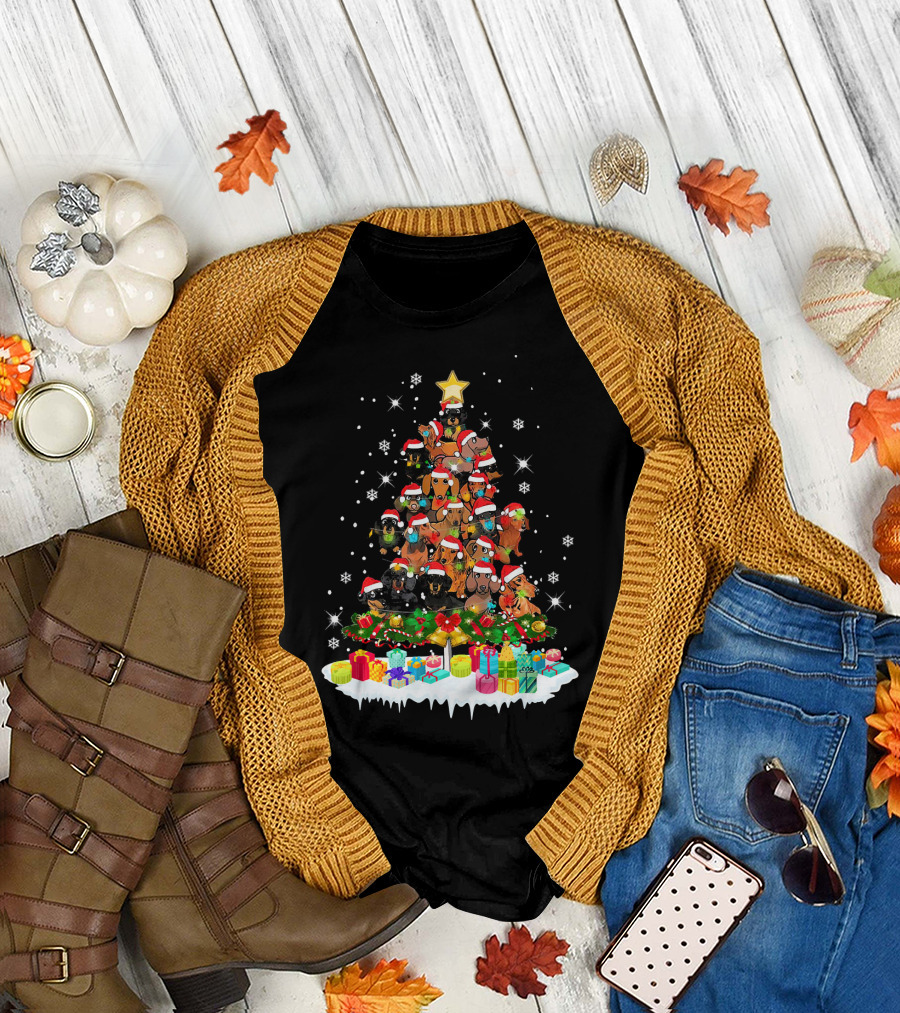 Dachshund Christmas Tree with Santa Hat Dogs and Gifts T-Shirt