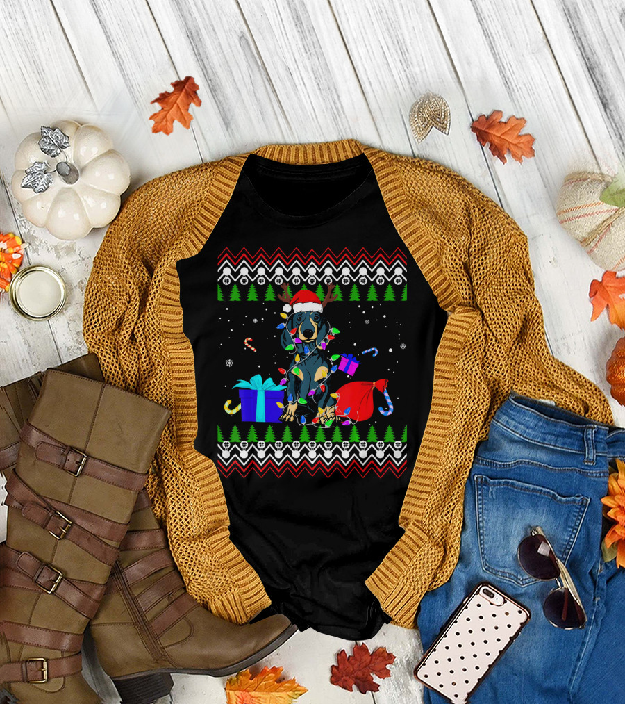 Dachshund Christmas Tree Lights Santa Hat Gifts Reindeer Antlers Snowflakes T-Shirt