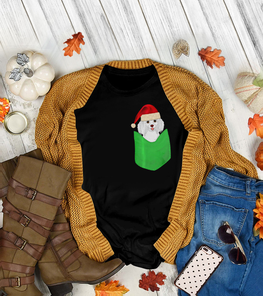 Funny Christmas Poodle Dog in Santa Hat in Pocket T-Shirt