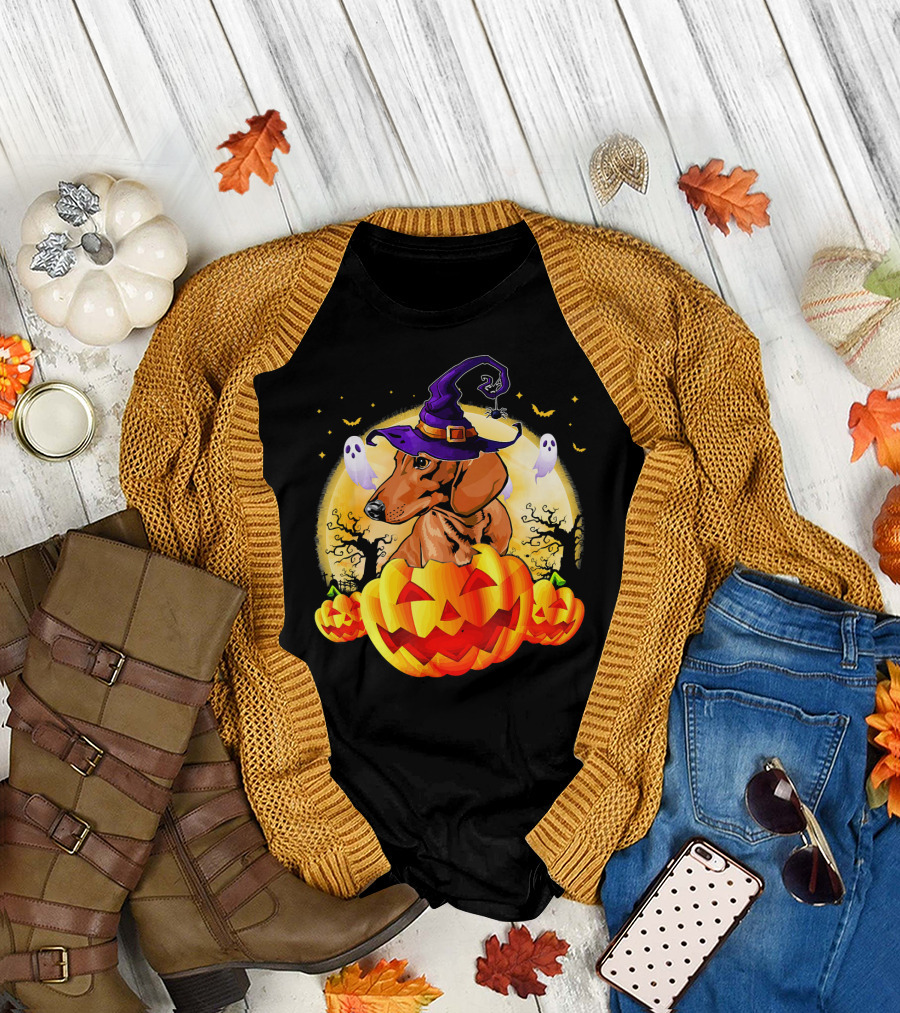 Halloween Dachshund Witch Hat Pumpkin Moon Ghosts T-Shirt