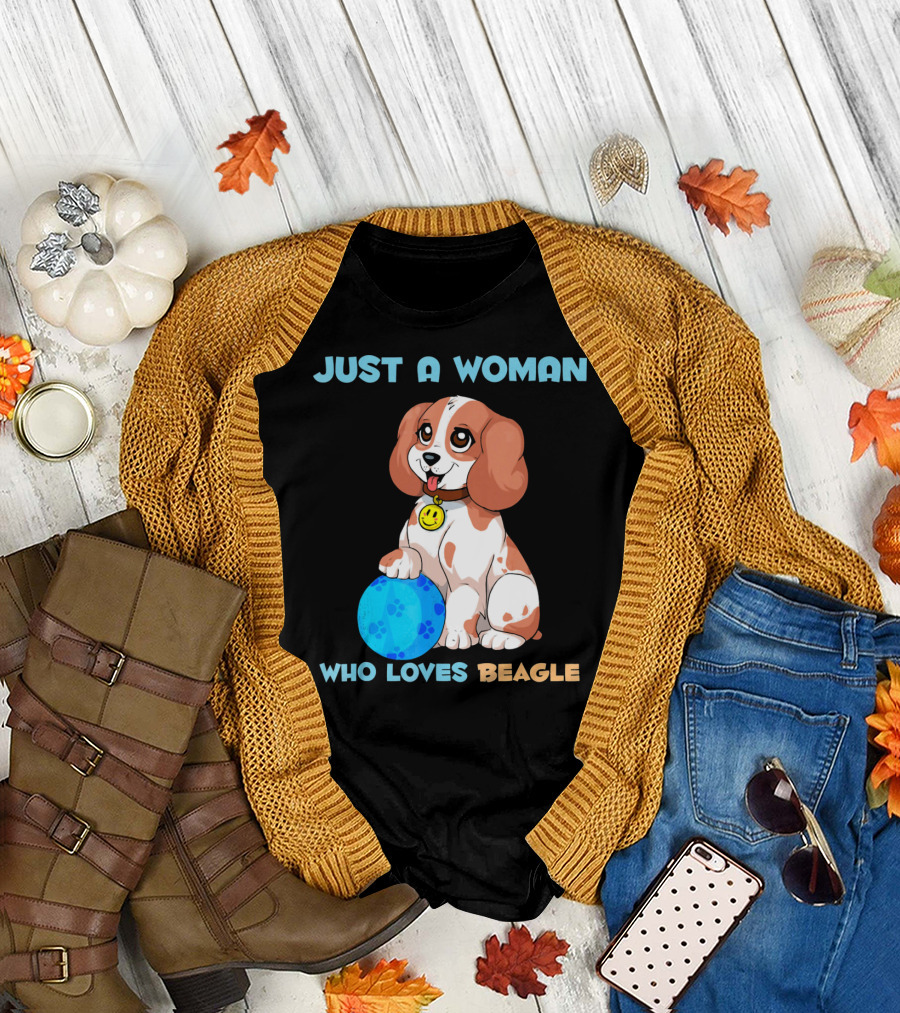 JUST A WOMAN WHO LOVES BEAGLE WITH CUTE CARTOON BEAGLE AND BLUE BALL T-Shirt