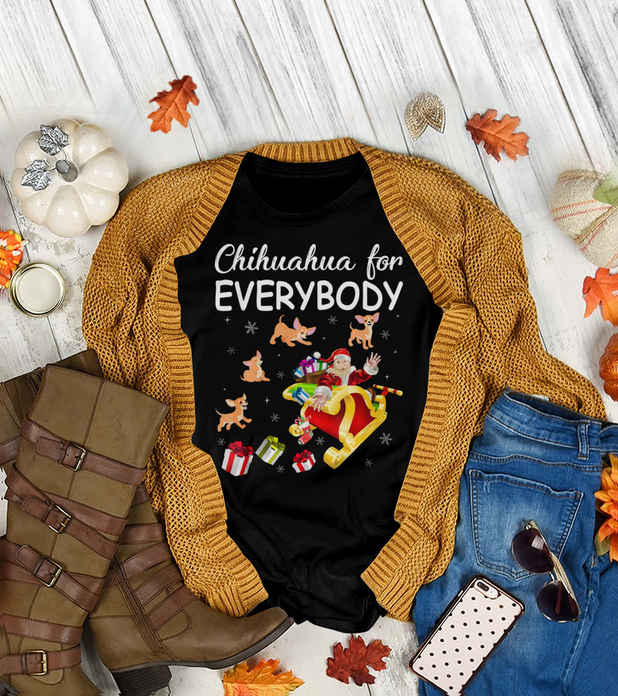 Chihuahua for Everybody Cute Santa Sleigh with Chihuahuas and Presents T-Shirt