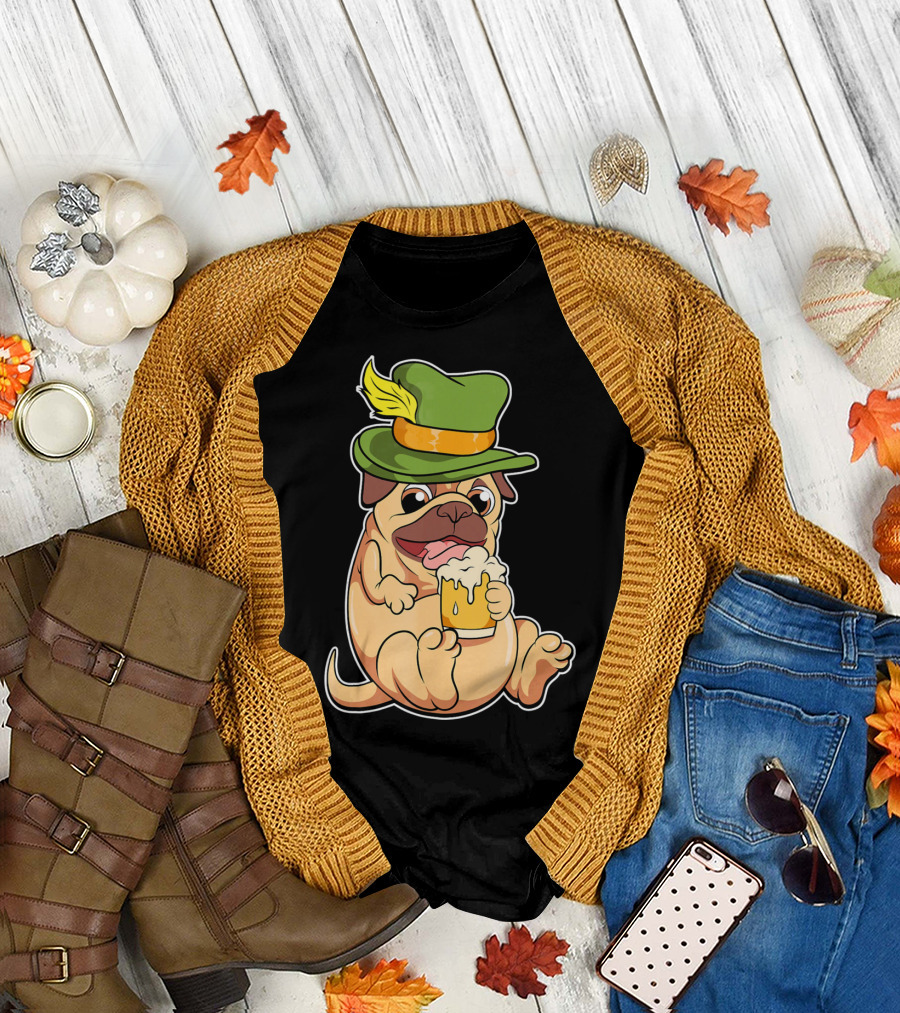 Funny Oktoberfest Pug with Beer and Green Hat T-Shirt