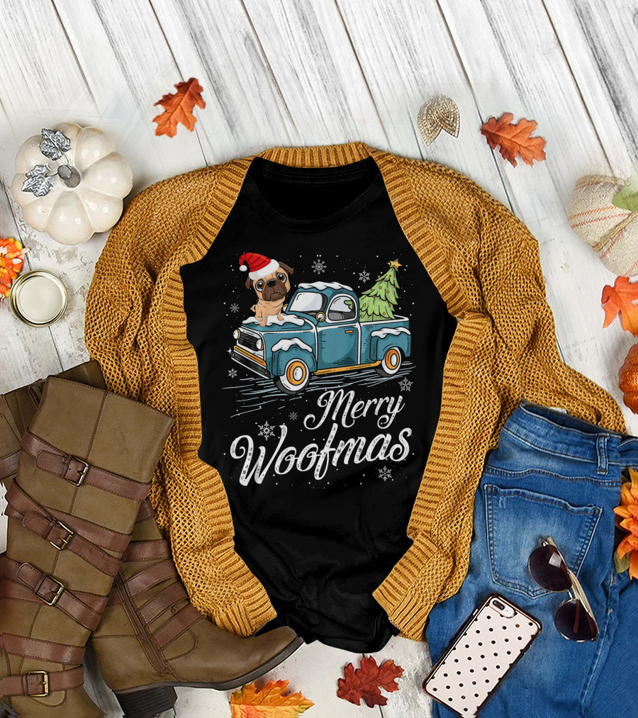 Merry Woofmas Pug Truck Christmas Tree Santa Hat Snowflakes T-Shirt