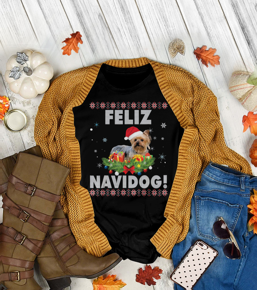 Feliz Navidog Yorkshire Terrier Santa Hat Christmas Snowflakes Gifts T-Shirt