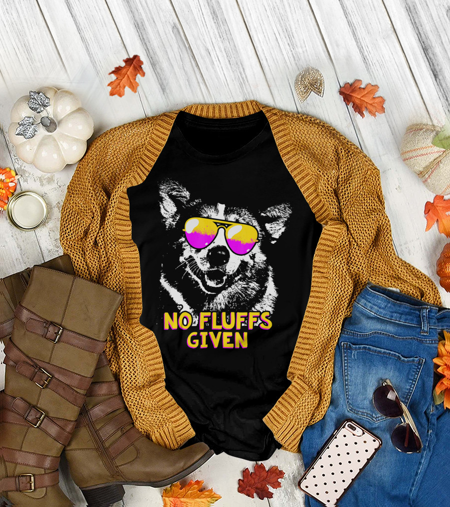 NO FLUFFS GIVEN Corgi Sunglasses T-Shirt