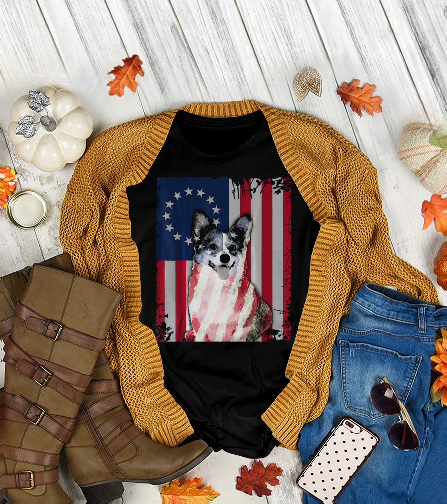 Corgi Wrapped in Betsy Ross Flag USA America Costume T-Shirt