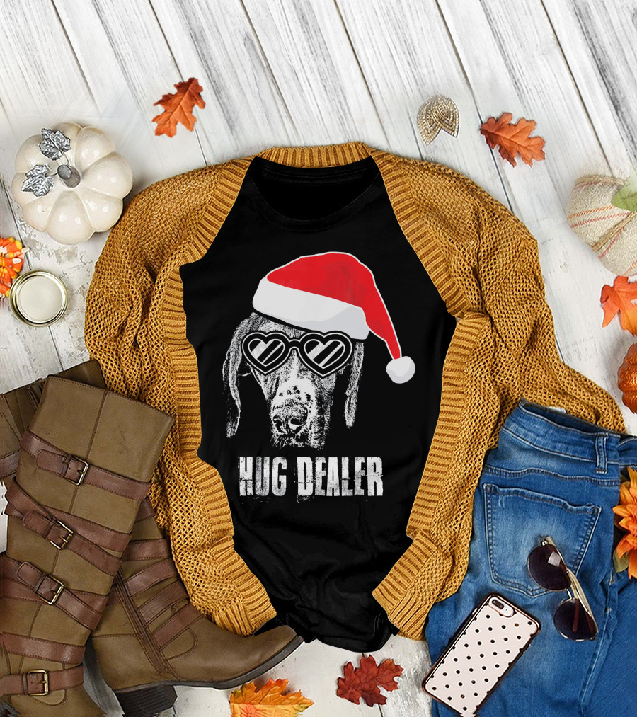 Hug Dealer English Coonhound Santa Hat Heart Glasses T-Shirt