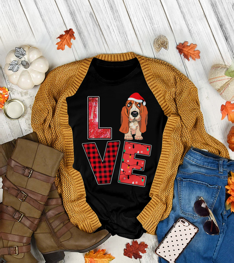 LOVE Christmas Basset Hound Santa Hat Festive Lights Buffalo Plaid T-Shirt