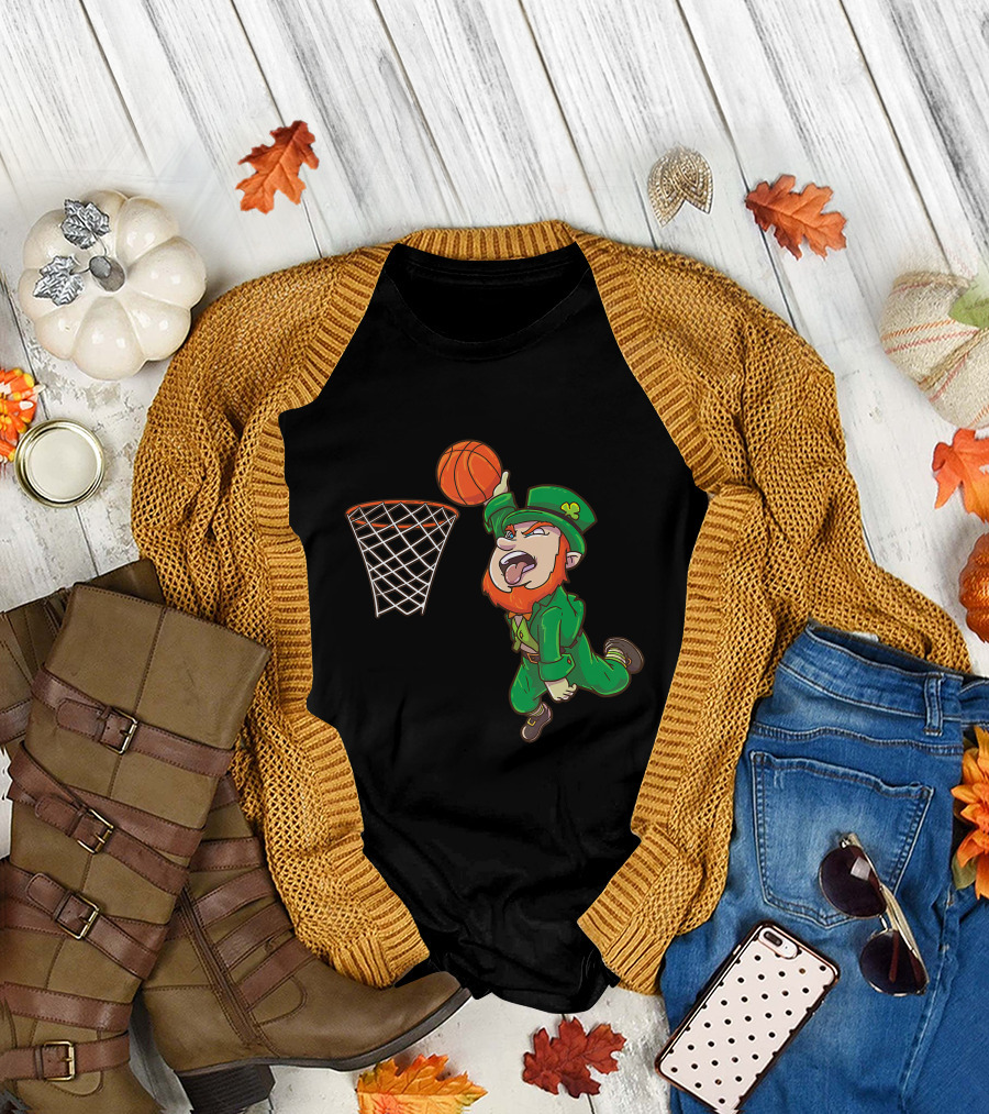 Basketball Dunking Leprechaun St. Patrick's Day T-Shirt