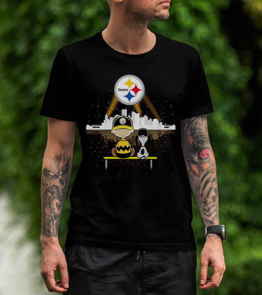 Charlie Brown Snoopy Steelers Skyline Reflection T-Shirt