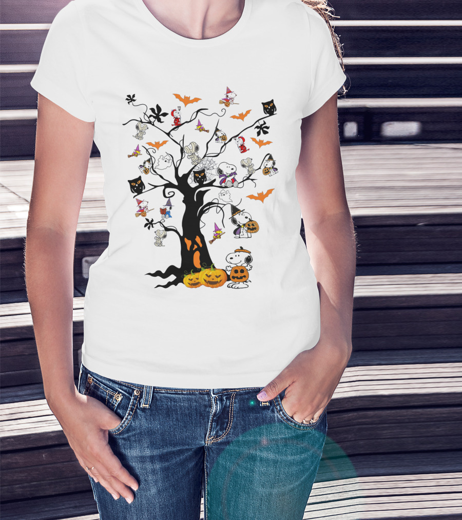 Peanuts Halloween Snoopy Pumpkin Costume Tree With Ghosts And Bats T-Shirt