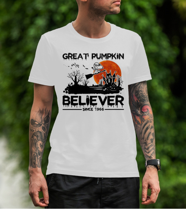 Great Pumpkin Believer Since 1966 Snoopy Halloween Moon Scene T-Shirt
